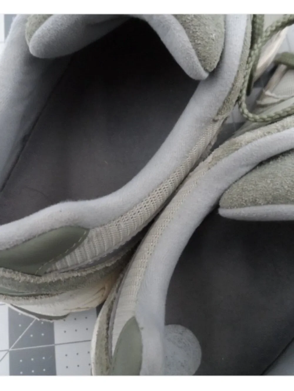 New Balance U2002RCA Running Shoes Dark Olive/Grey Men Size 10.5 Women 12